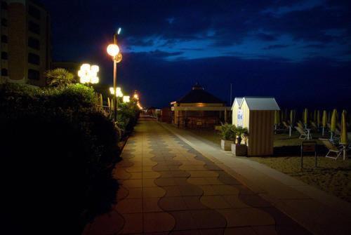 Hotel Arizona Lido di Jesolo Kültér fotó
