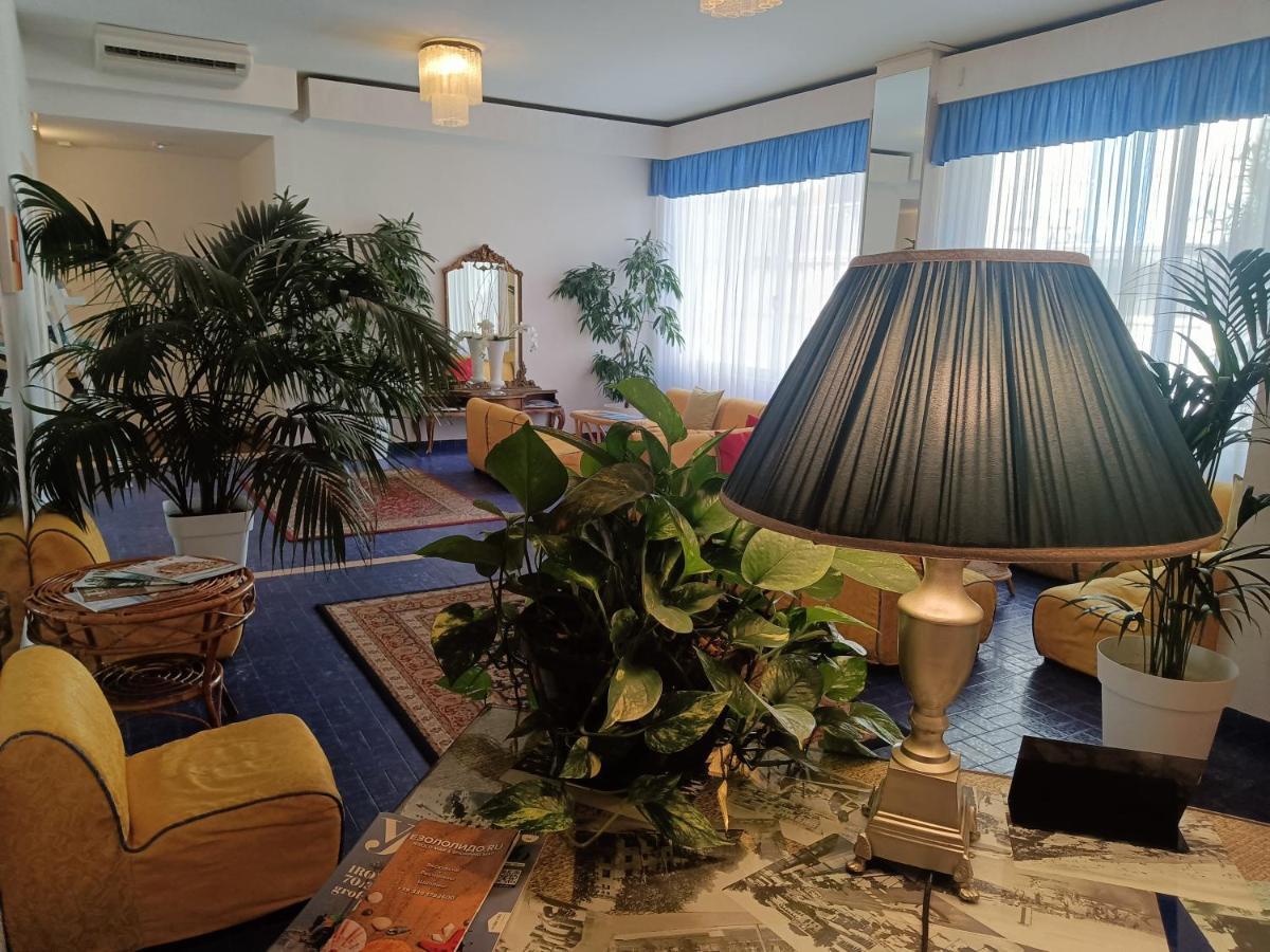 Hotel Arizona Lido di Jesolo Kültér fotó